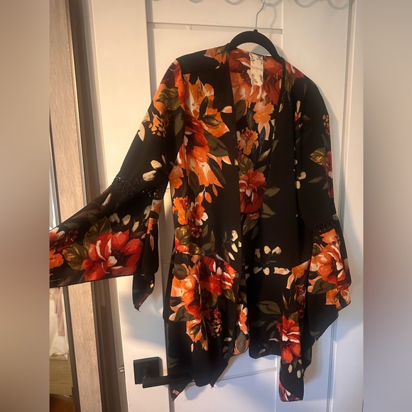 Floral kimono with bell sleeves S - Picture 4 of 4